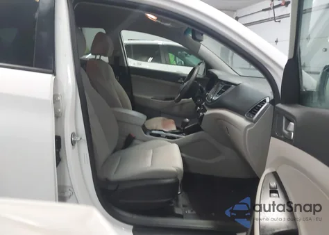 2017 Hyundai Tucson Se z USA, uszkodzony, nr VIN KM8J3CA48HU556443